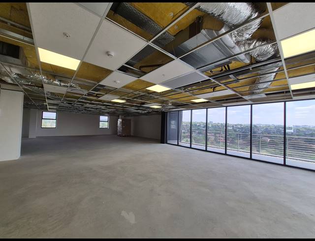 1,387M² OFFICE TO LET IN GLENADRIENNE